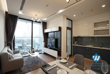 Beautiful 02 bedrooms for rent in Vinhome Metropolis, Lieu Giai St, Ba Dinh District